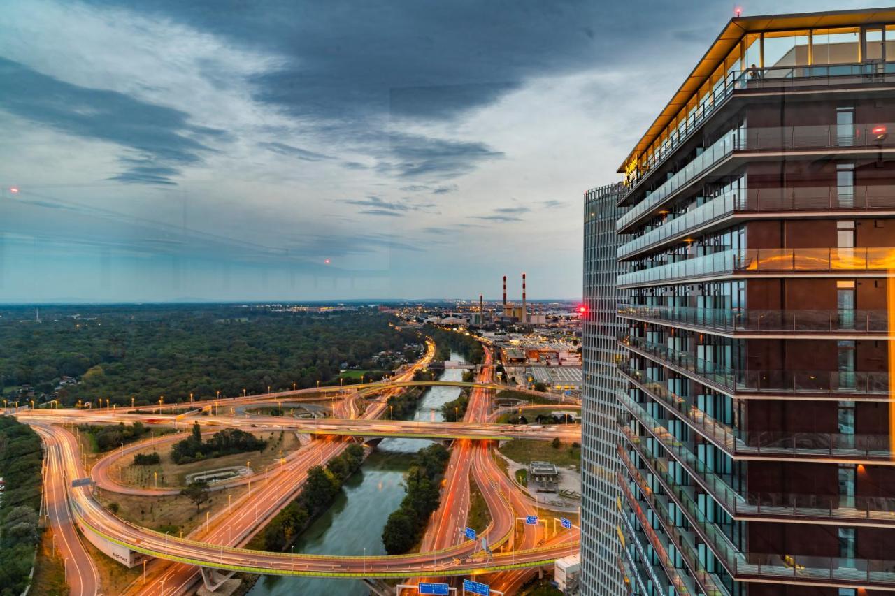 Triiiple Tower Dream Apartments With Rooftop-Summer-Pool Vienna Exterior photo